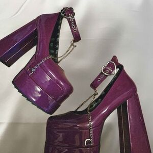 Deep Purple Platform Shoes with Glossy Finish